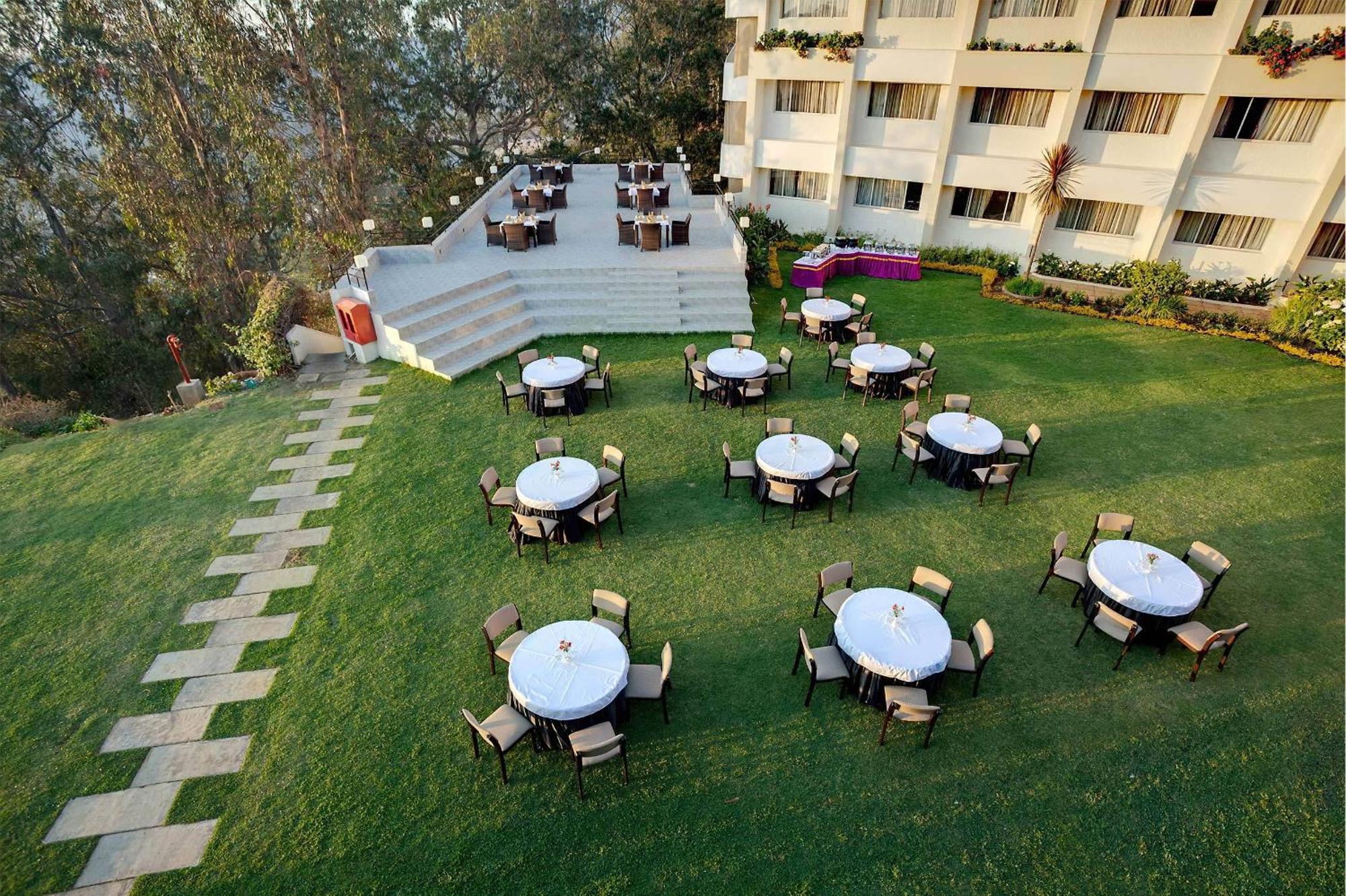 Sinclairs Retreat Ooty Hotel Exterior photo