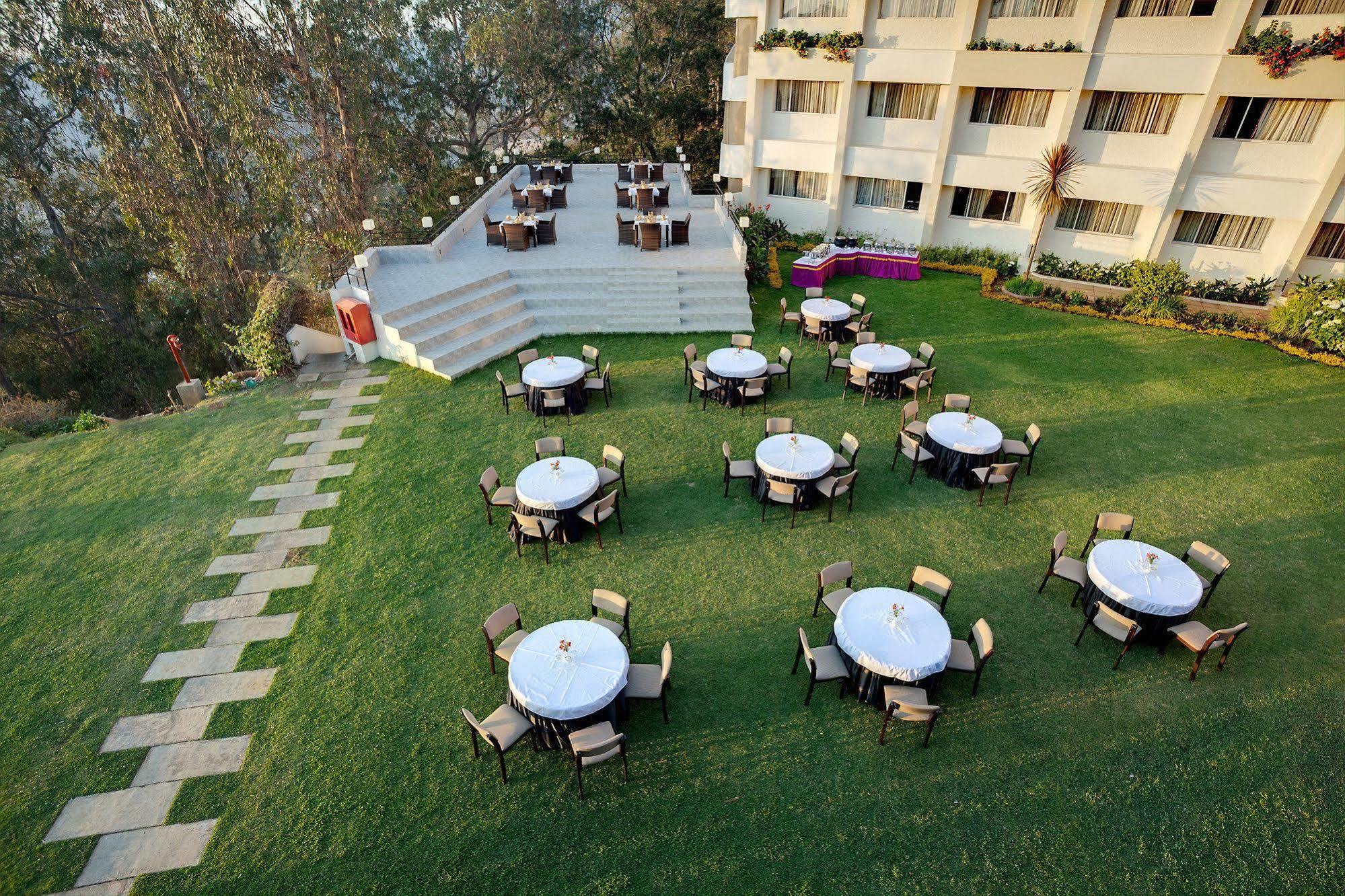 Sinclairs Retreat Ooty Hotel Exterior photo